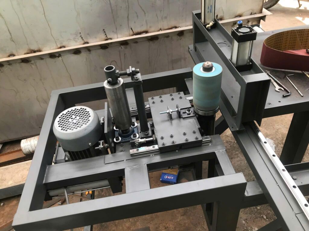 Thiết bị trên bàn thử tại xưởng