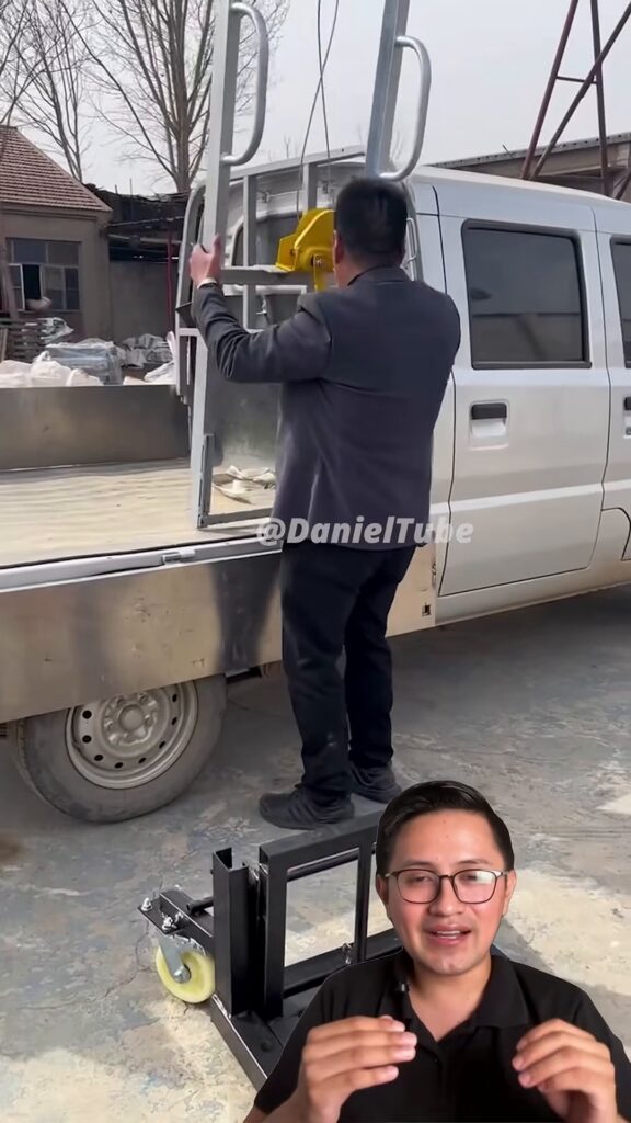 Xe nâng tay quay lắp ráp nhanh